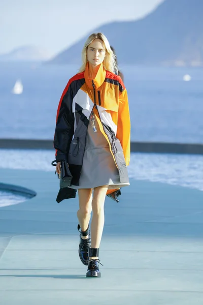 Look 23